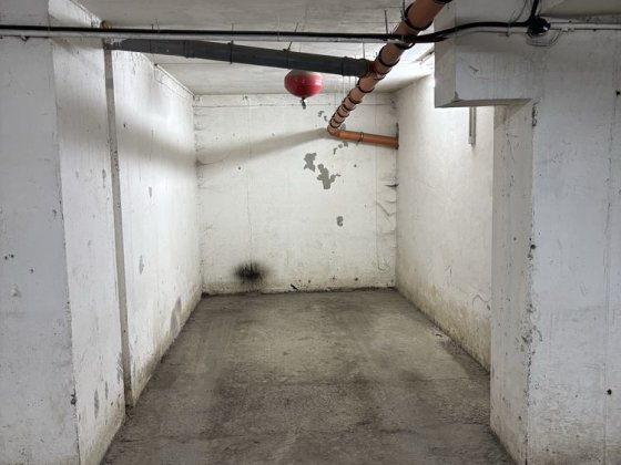 Продається паркомісце гараж під будинком на вулиці Пилипа Орлика 2А Черновцы