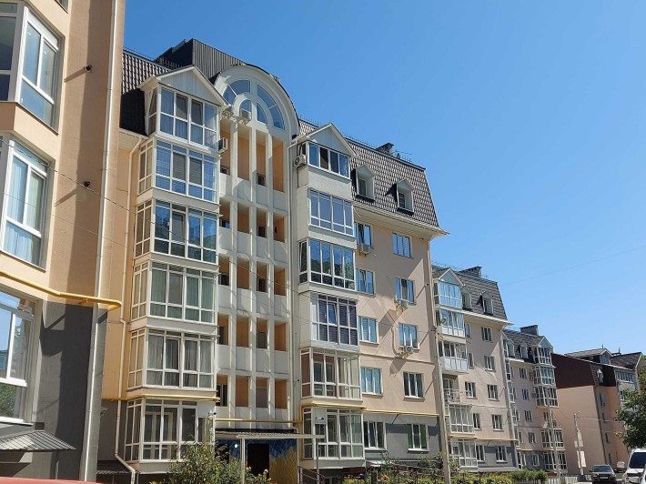 Паркомісце закритого типу по вул. Стрілецька. Ворота, світло. - фото 1