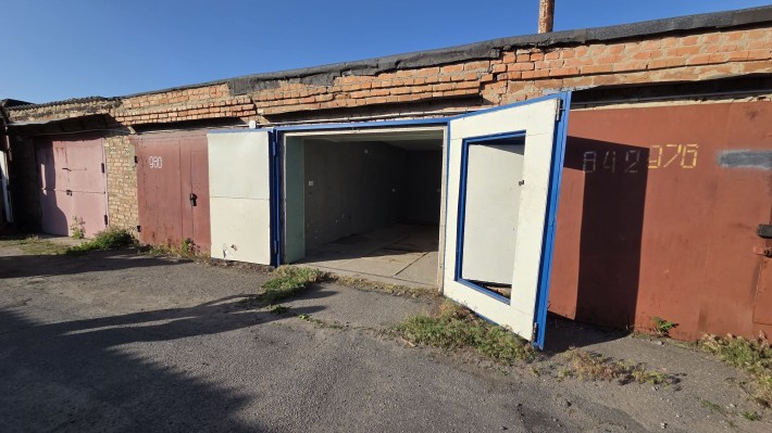 Продам гараж цегляний по вул. Корольова 98в - фото 1