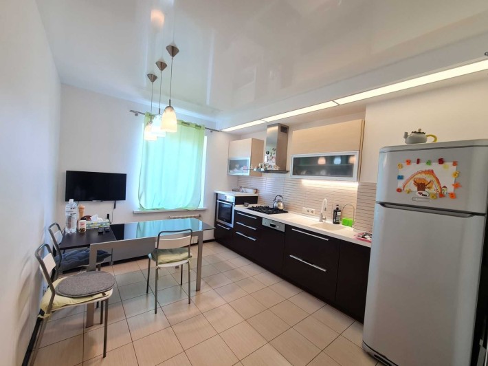 3х квартира 71м с кухней 12м на Таирова + место на стоянке - фото 1