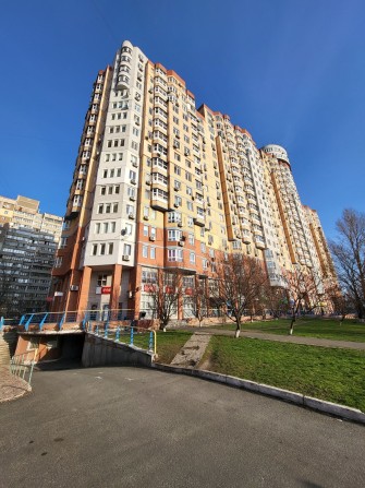 Без% Паркомісця в підземному паркінгу Новобудова метро Академмістечко - фото 1