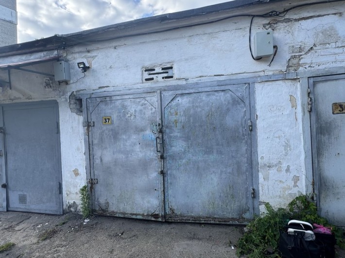Продаж БЕЗКОМІСІЇ цегляний гараж РаковськогоДністровський-1 19м2 9999$ - фото 1