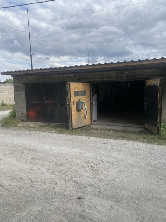 Продам 2  капитальных гаража рядом , под 2 машины - фото 1