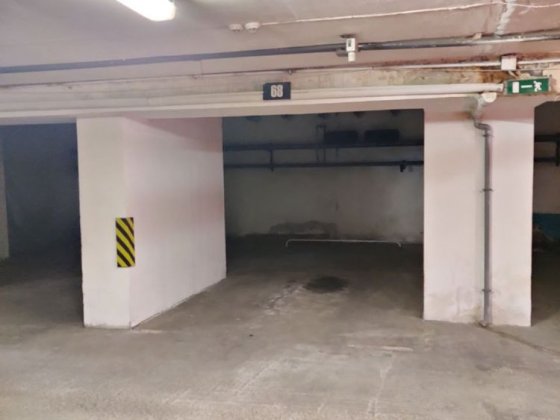 Продам паркомісце! Бажана 1м , м. Позняки Киев