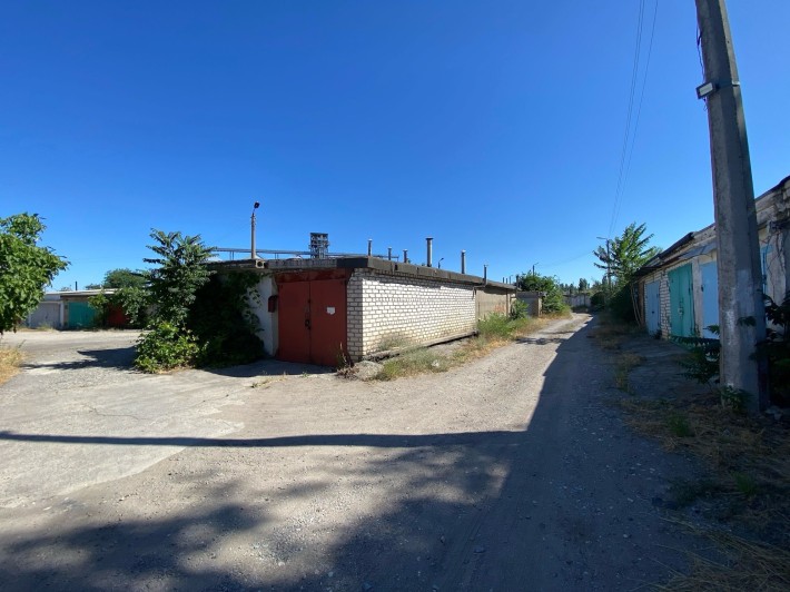 Продается капитальный гараж в АГК Ретро в Корабельном районе. С2 - фото 1