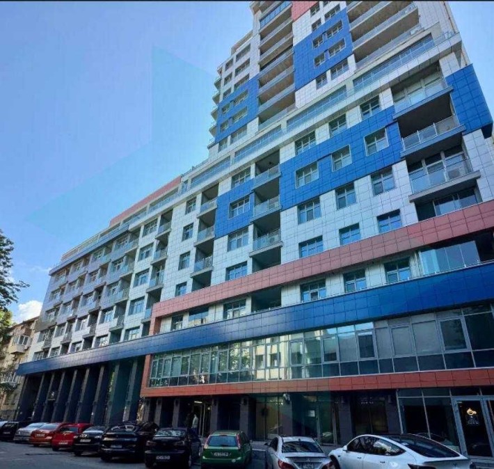 Продам парко місце в ЖК IQ HOUSE / Центр - фото 1