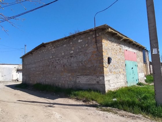 Продам / сдам большой высокий гараж в а/к Лада Николаев