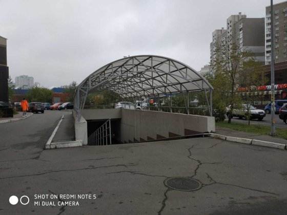 ПРОДАМ паркомісце в підземному паркінгу, вул.Мишуги, 8 Киев