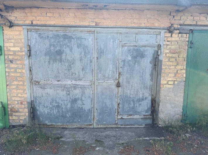 Продам кирпичный гараж метро Дарница - фото 1