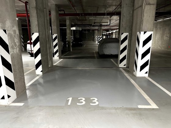 Продам підземне паркінг місце в Unit Home Киев