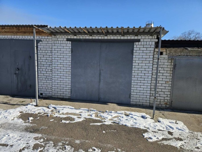 Терміново продам ПОДВІЙНИЙ гараж, центр с. Слобода, Черкаська область - фото 1