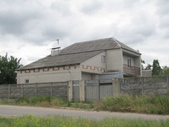 Продам двоповерховий  будинок  заг. площ. 140 кв. м по вул. Береговій Александрия