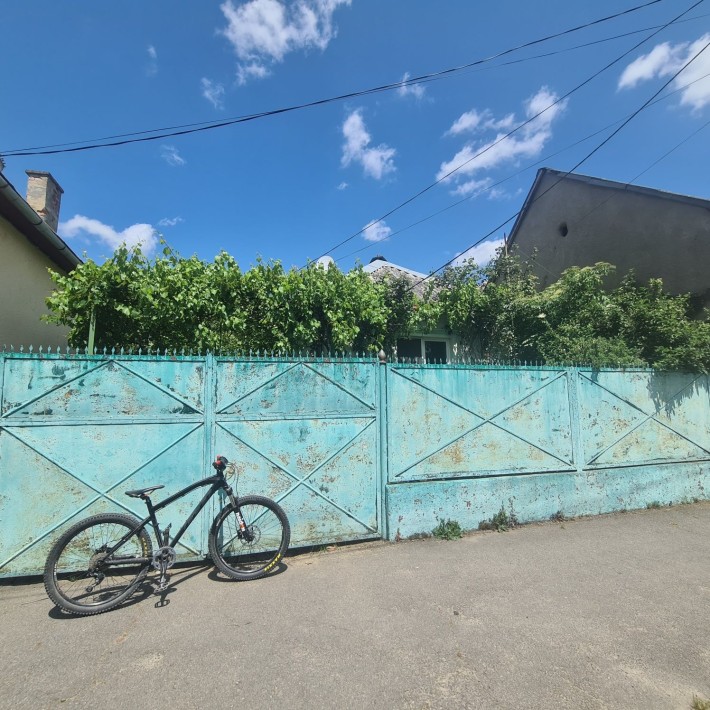 Продається 3-х кімнатний будинок в центральній частині м.Берегове - фото 1