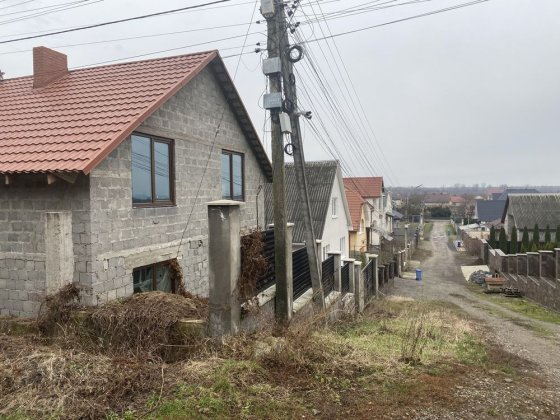 Продаж будинку біля Чорної Гори Виноградов