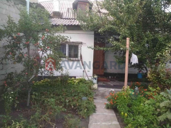 Продам частину будинку ЦЕНТР - фото 1