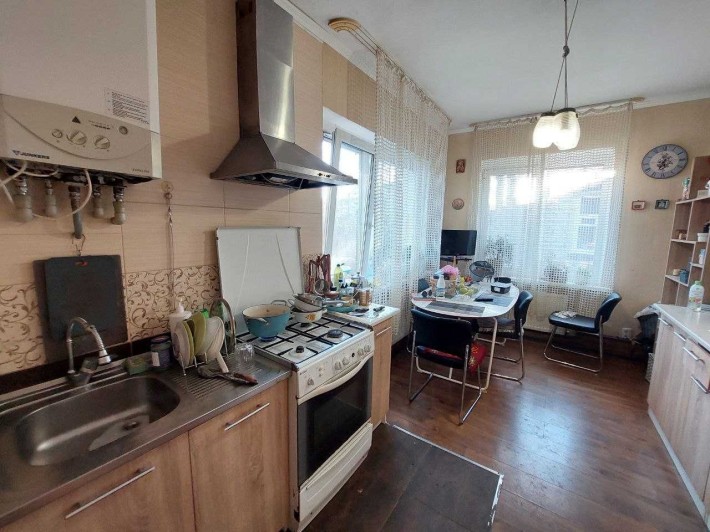 Продам будинок м. Зміїв Центр - фото 1