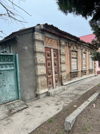 Продам дом в центре города, возле автостанции - фото 1