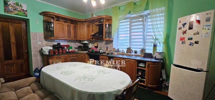 У продажу 2 поверх. будинок у місті Чорноморськ - фото 1