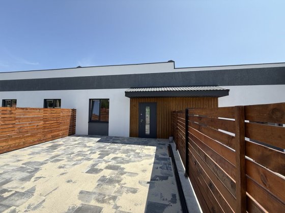 Одноповерхові таунхауси в Гостомелі від забудовника. ГАЗ. Наповнення. Гостомель