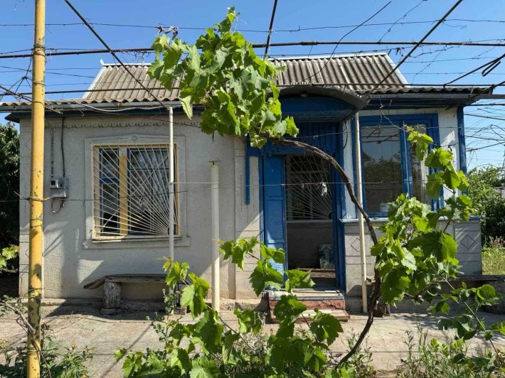 Ділянка з будиночком біля моря - фото 1