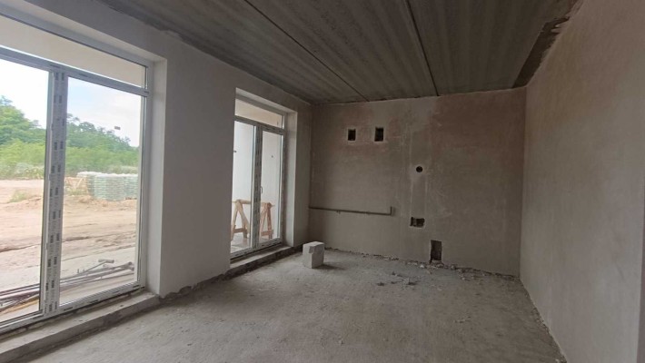 Готовий  3 кімн. таун з газом.  Великий балкон. Можно на ремонт. - фото 1