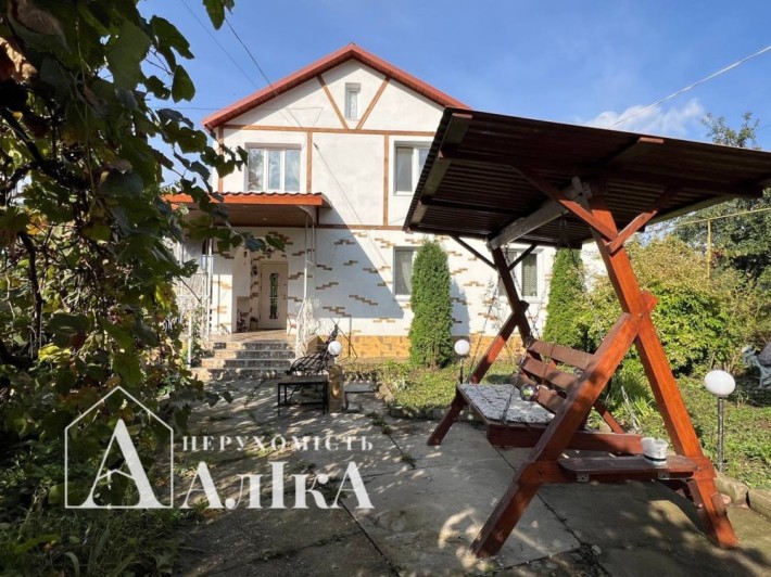 Продам великий будинок з ремонтом та меблями! Заходь і живи - фото 1