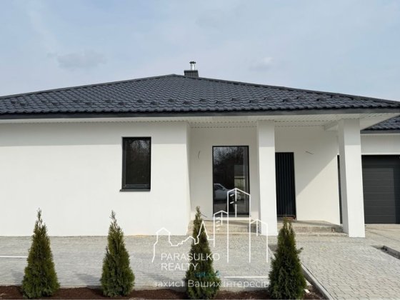 Шикарний будинок який може стати ТВОЇМ Кам'янець-Подільський