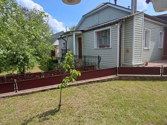 Продам 1/2 будинку в районі міської лікарні Коростень