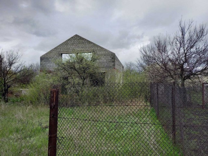Продам 2-эт. дом, недострой, ул. Парковая,  7000 у.е. - фото 1
