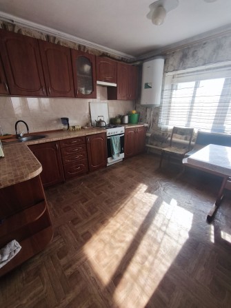 Продам 1/2 дома район стадиона - фото 1