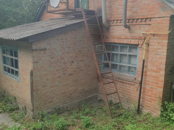 Продам будинок по вул. Залізничній ТЕРМІНОВО. Лубни