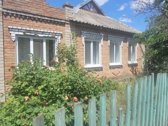 Продам будинок на Інституті Марганец