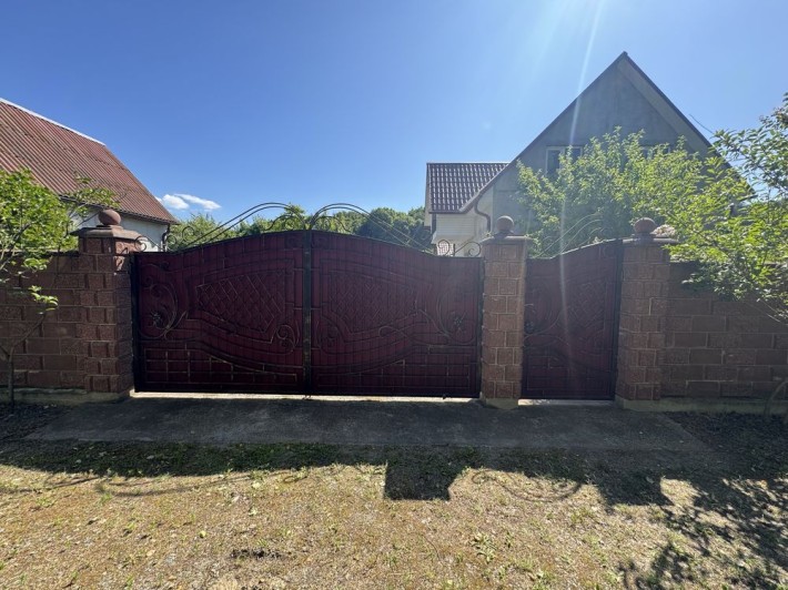 Продам будинок біля міста - фото 1