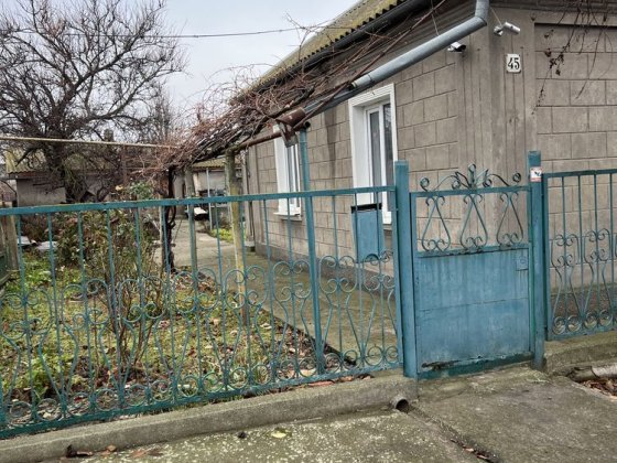 Дом 93 кв. м с большим двором и гаражом Очаків