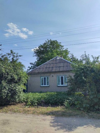 Продам добротный дом в тихом районе города,в 10 минутах от центра.. - фото 1