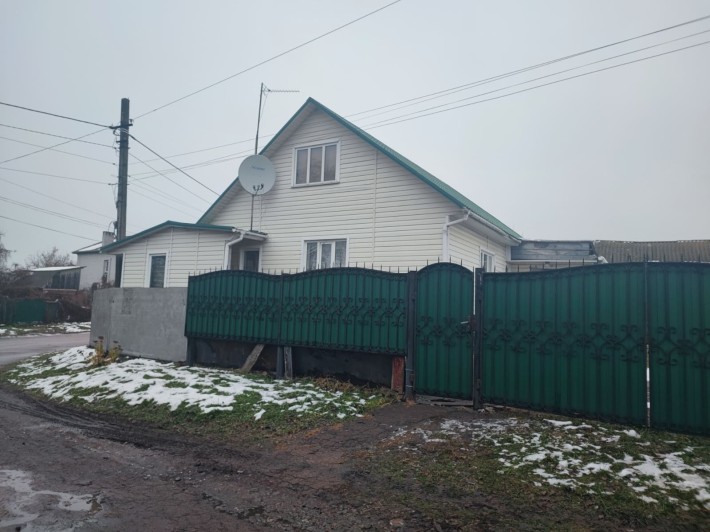 Продається затишний будинок в місті Ічні, Чернігівської області - фото 1