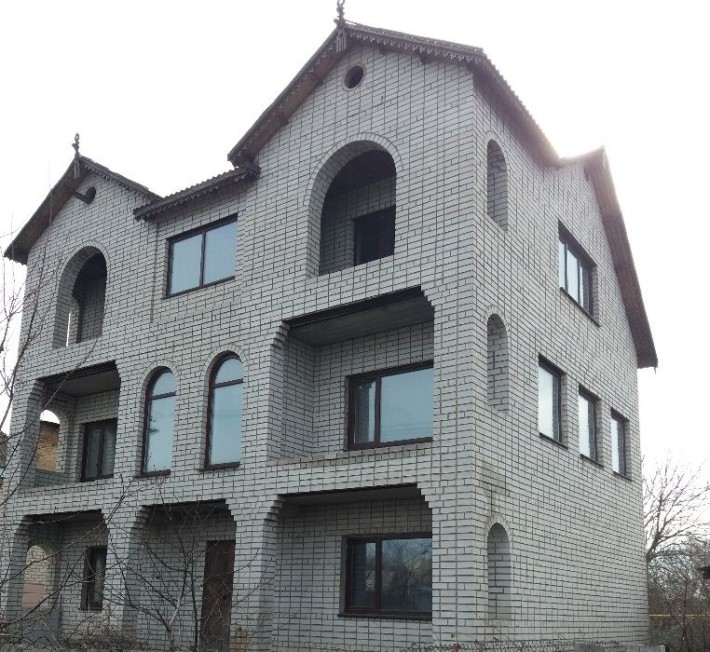 Продаю недостроенный дом в г.Павлограде , без посредников. - фото 1