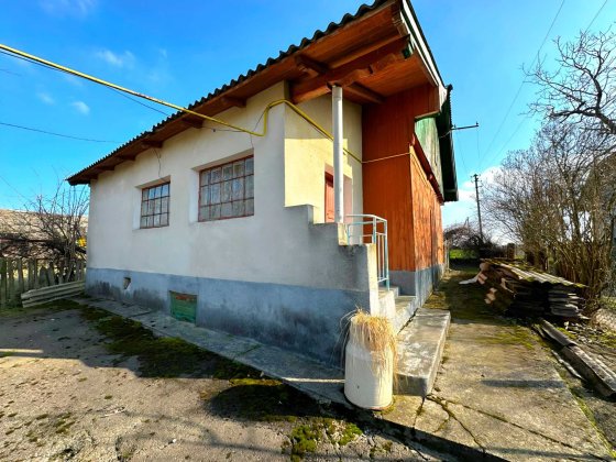 Продається будинок, неподалік м.Стрий у с.Комарів Стрый