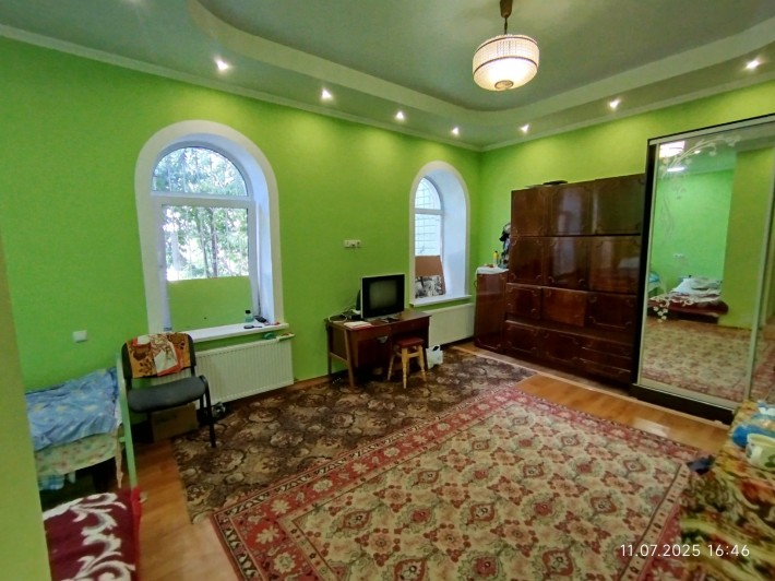 Продається частина будинку 60м². Центр. Автономне опалення. - фото 1