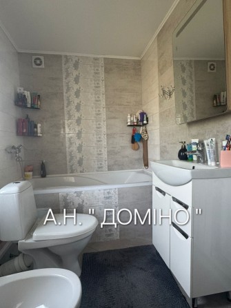 Цегляний будинок поруч з містом Шептицький - фото 1