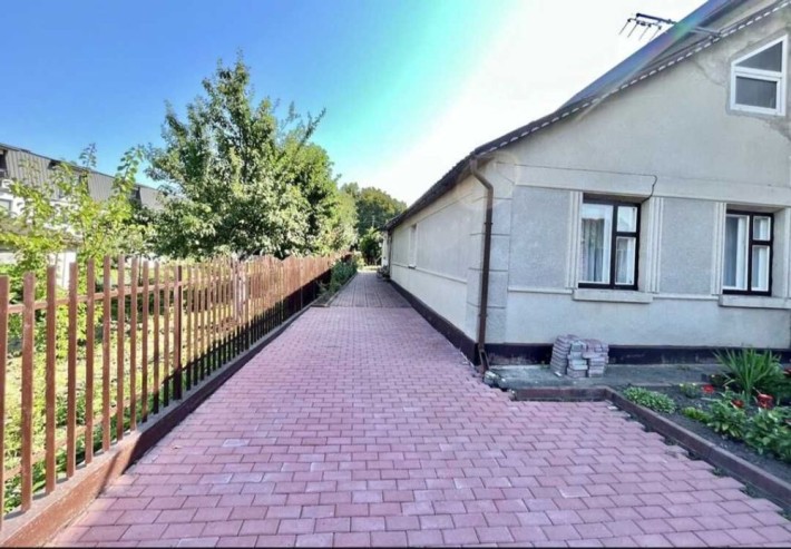 Продаж гарного 3-кімнатного будиночку з ремонтом. Близько до Центру! - фото 1