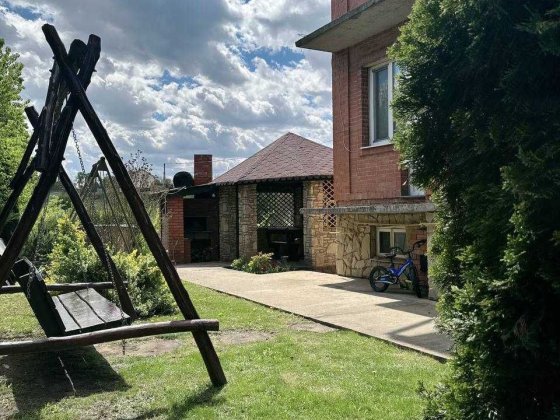 Продам Будинок .Гарний житловий стан .Без комісії для покупця Хмельницький