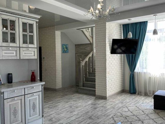 Продаж Неймовірного будинку Хмельницький