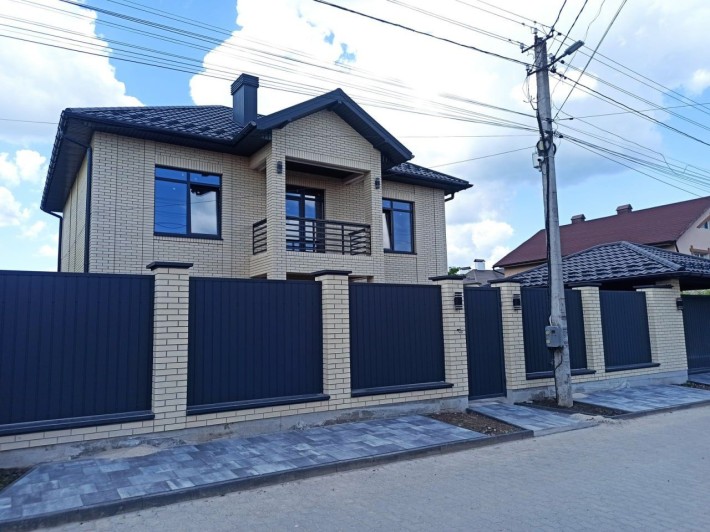 Продам 2 поверховий будинок з ділянкою 6 сот в м.Хмельницькому - фото 1