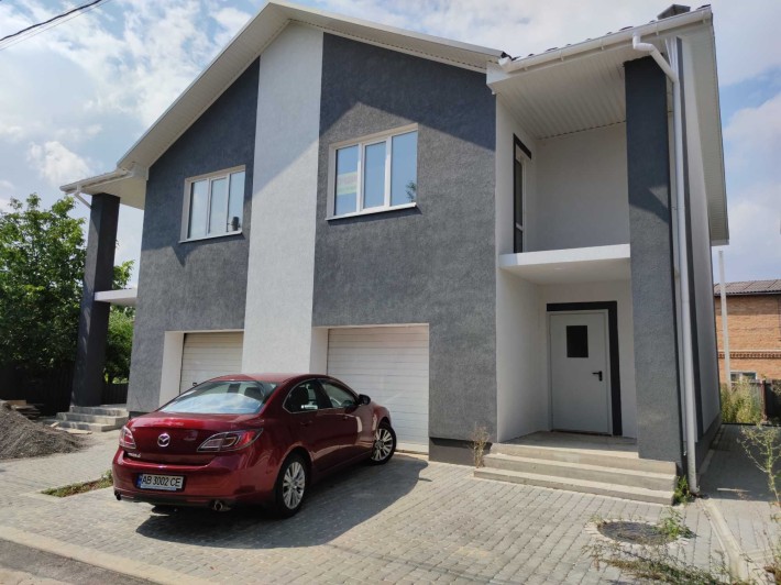 Продам дуплекс з гаражем та великою ділянкою в селі Якушинці - фото 1
