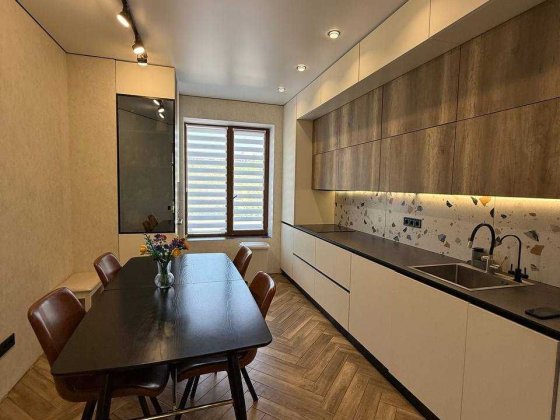 Сучасний стильний котедж. Земля. Три спальні Хмельницький