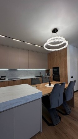 Продаж стильного таунхаусу в Отрадному - фото 1