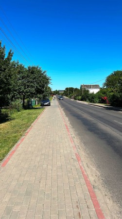 Дві суміжні ділянки з будинком в Липинах, вулиця Шевченка - фото 1