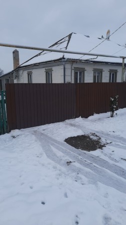 Продам 1/2 будинку. Синельникове. Східна сторона - фото 1
