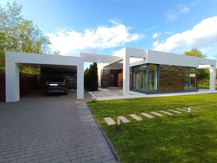 Продам стильный новый дом в Новоалександровке  у реки - фото 1